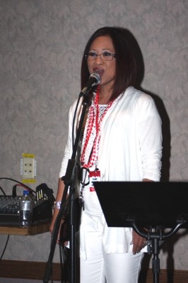 diane_sing.jpg